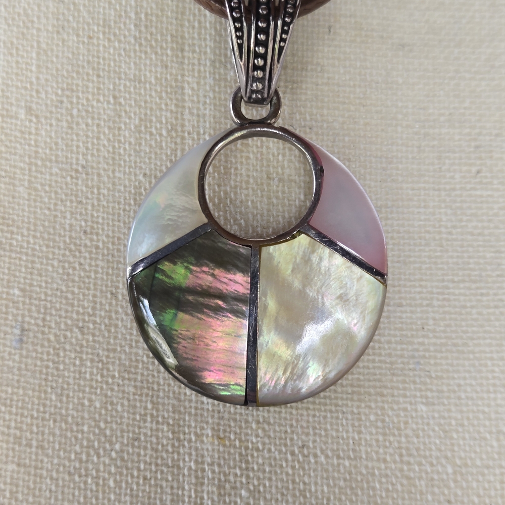 Iridescent Mother of Pearl Round Pendant Necklace - Pink & Cream Tones